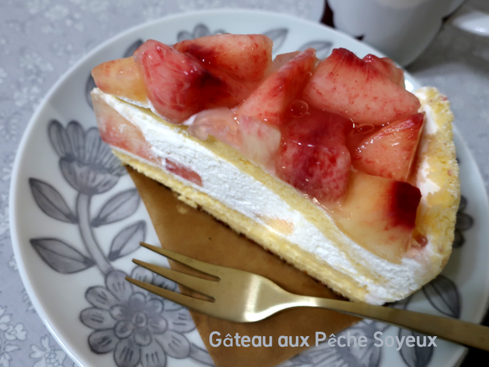 ア・ラ・カンパーニュの桃のショートケーキ