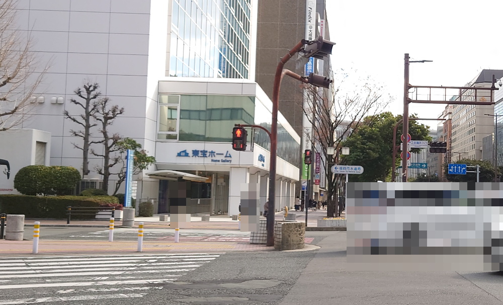 祇園駅から博多駅方向に向かったときの商工会議所入口交差点