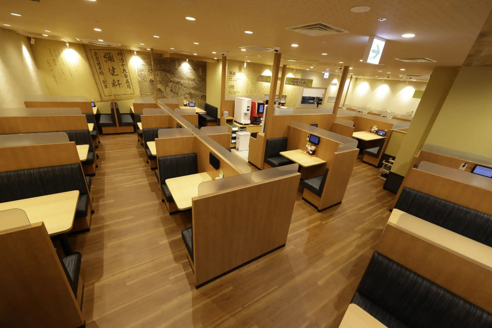 やよい軒アクロス福岡店、ドリンクバーやスイーツも!