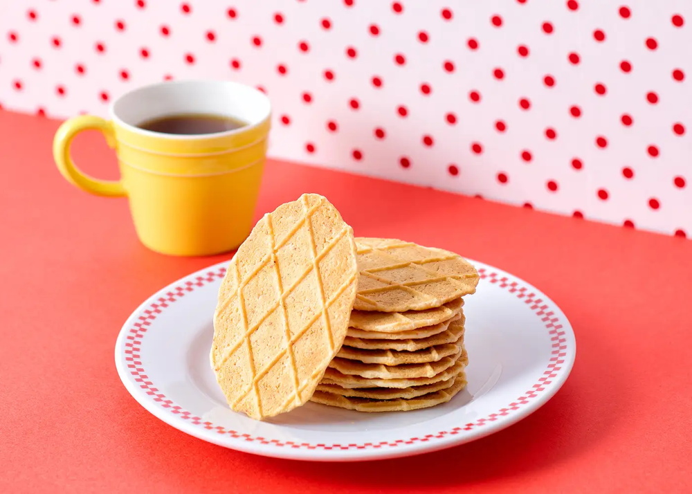 やまや「ワッフルクッキー 博多ぱりり めんたいチーズ味」